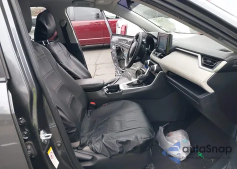 2019 Toyota Rav4 Xle from USA, damaged, VIN JTMW1RFV4KD015594